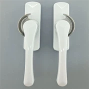 Двосмерна брава у облику полумесеца